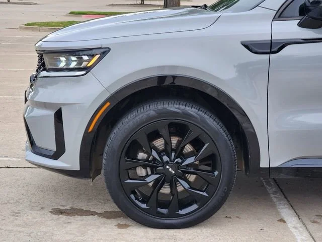 Used 2023  Kia SX image 8