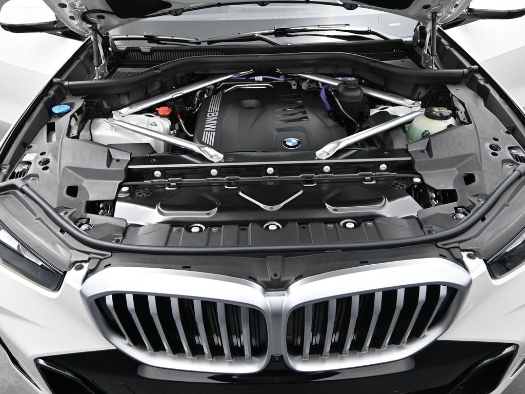 Used 2026 Alpine White BMW xDrive40i image 15