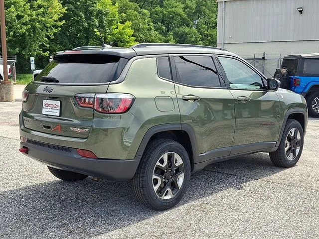 Used 2018 Green Jeep Trailhawk image 2