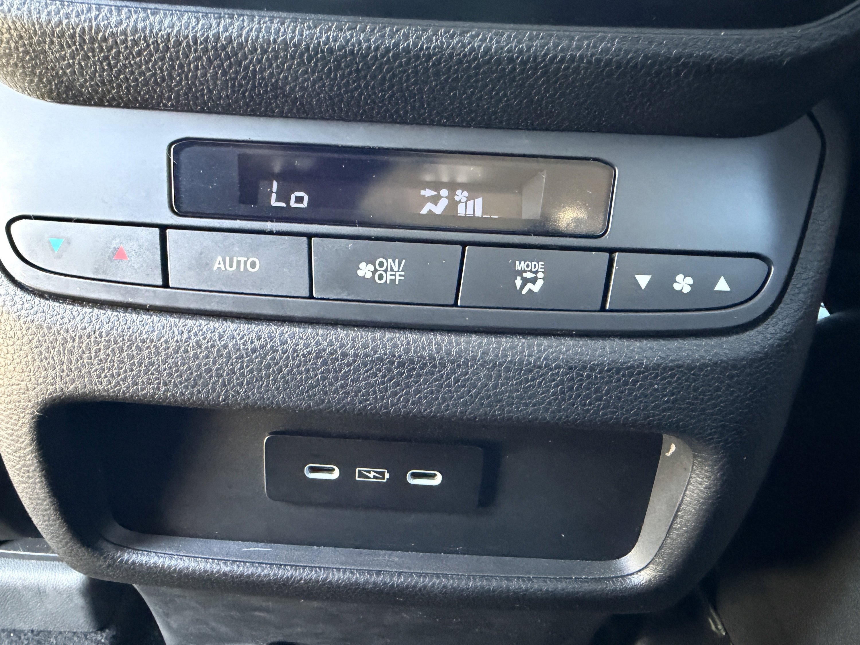 Used 2024 Sonic Gray Pearl Honda EX-L 8 Passenger image 30