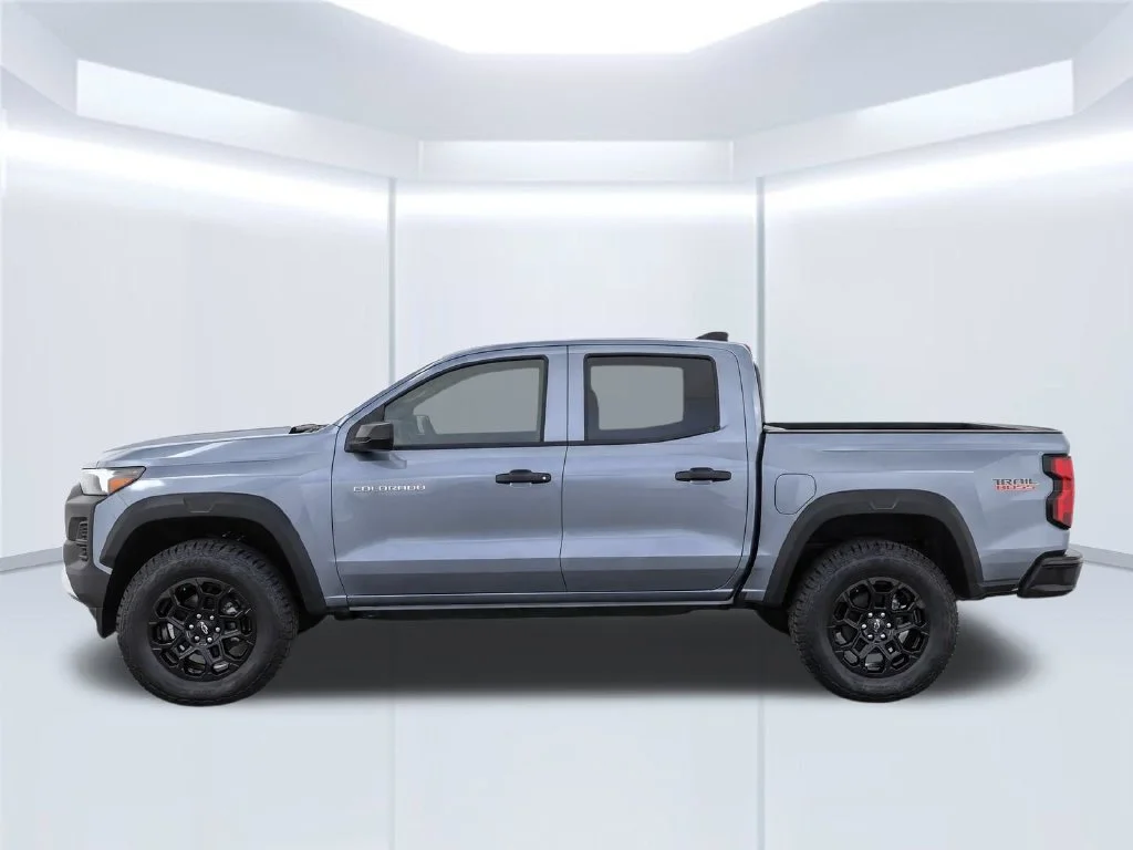 New 2026 Gray Chevrolet Trail Boss image 9