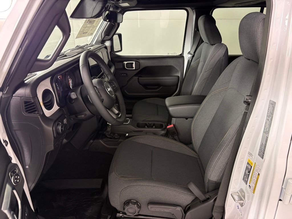 New 2026 Bright White Clear-Coat Exterior Paint Jeep Sport S image 24
