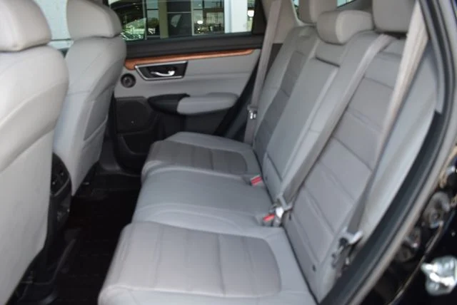 Used 2020 Crystal Black Pearl Honda Touring image 11