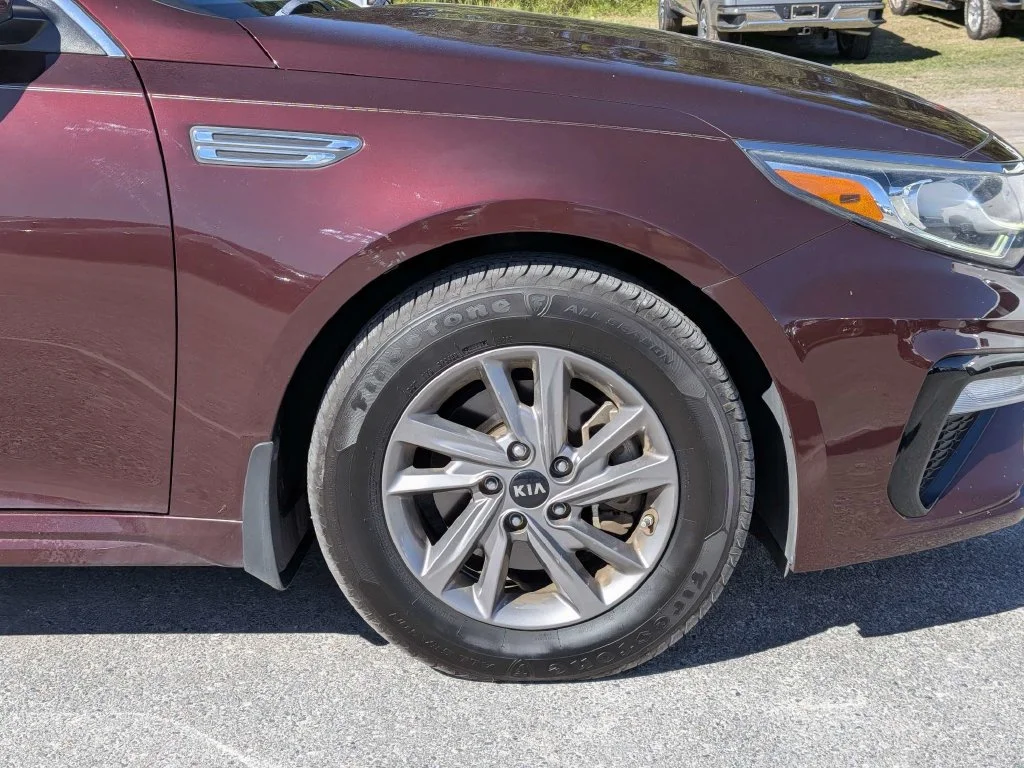 Used 2020 Purple Kia LX image 10
