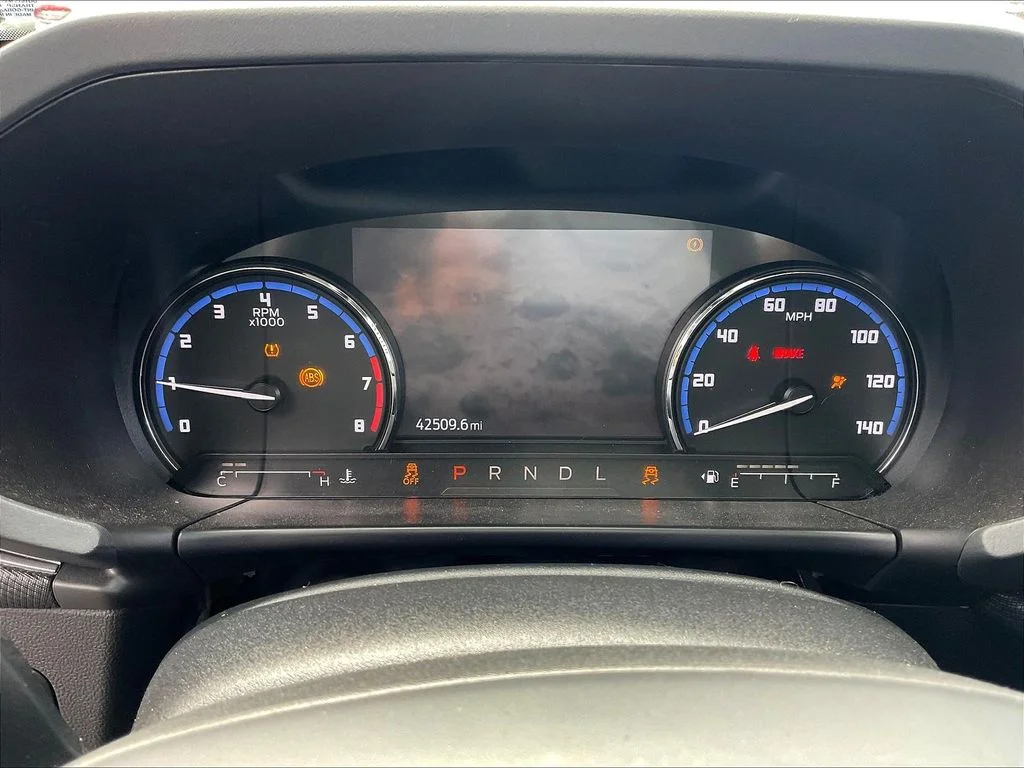 Used 2021 Blue Metallic Ford Outer Banks image 13