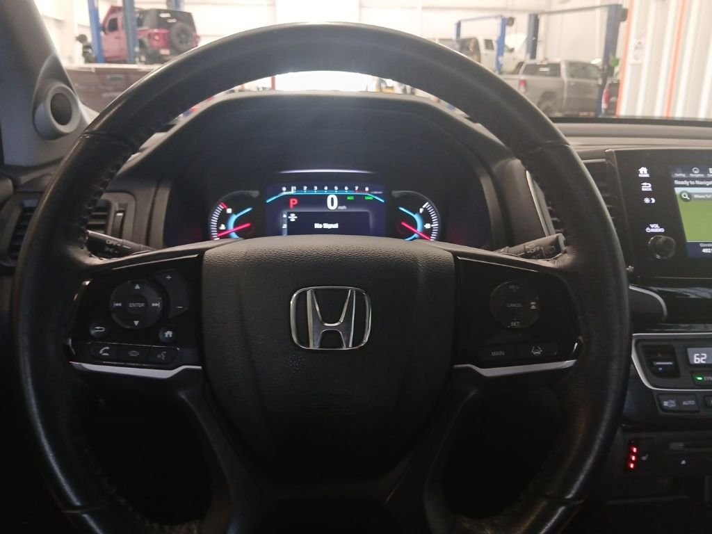 Used 2020 White Honda Touring image 16