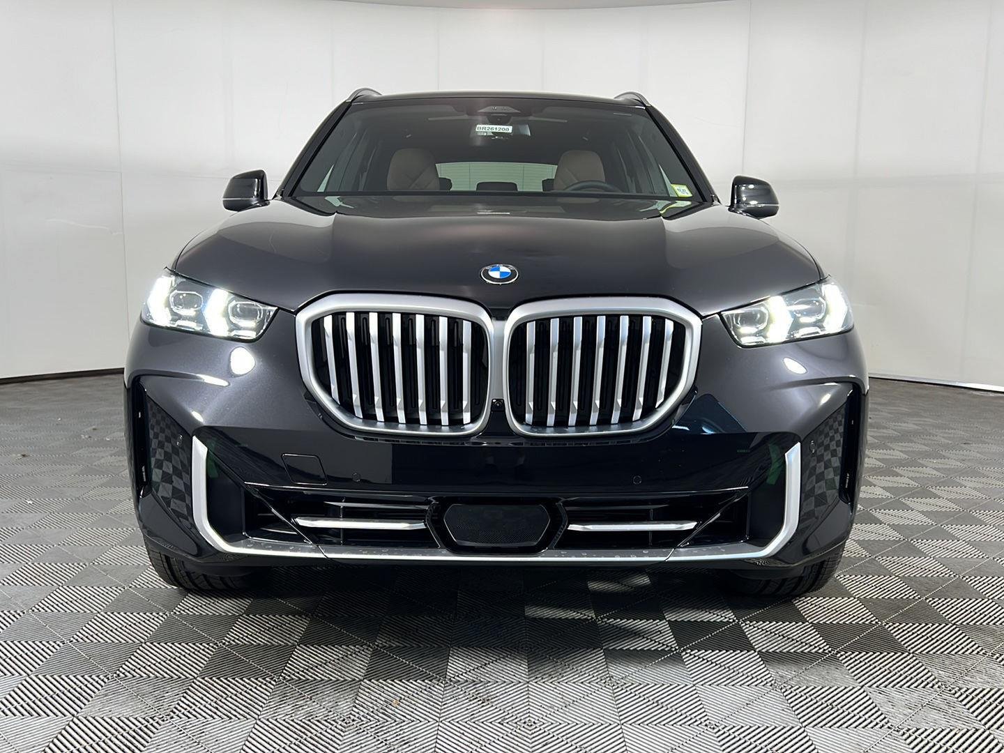 New 2026 Black Sapphire Metallic BMW xDrive40i image 18