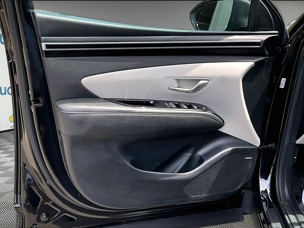 Used 2022 Black Hyundai SEL image 10