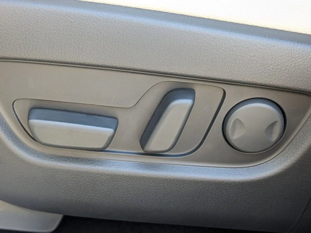 Used 2024 Gray Mazda Preferred image 24