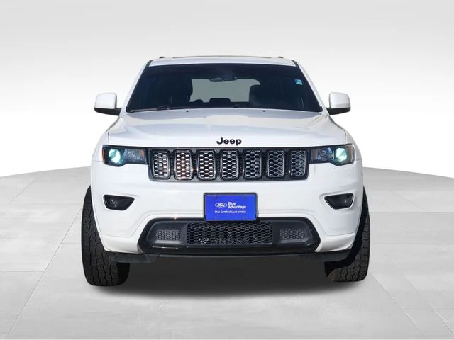 Used 2021 White Jeep Laredo X image 3