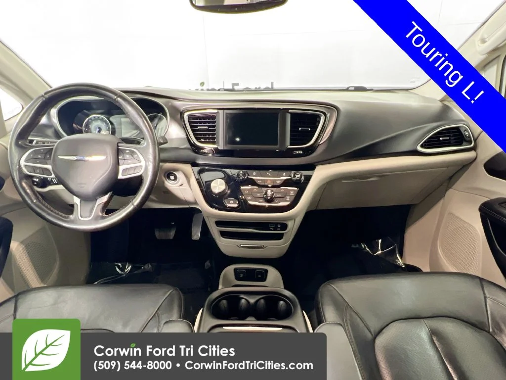 Used 2020 Bright White Clearcoat Chrysler Touring L image 7