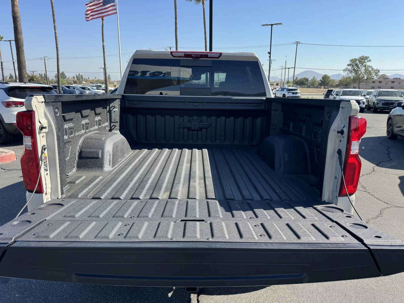 2026 Chevrolet Silverado 1500 ZR2 - Photo 12