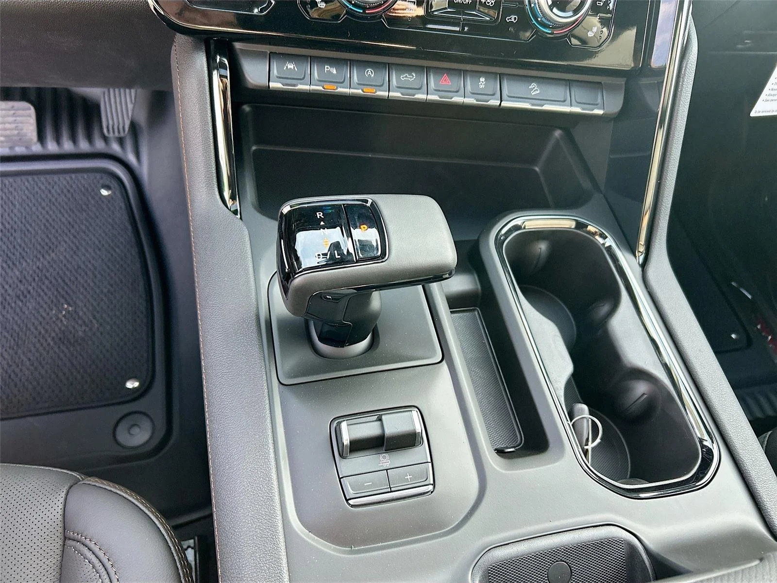 2026 GMC Sierra 1500 AT4 - Photo 15
