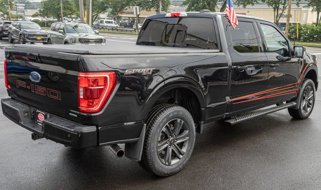 Used 2023 Black Ford XLT image 5