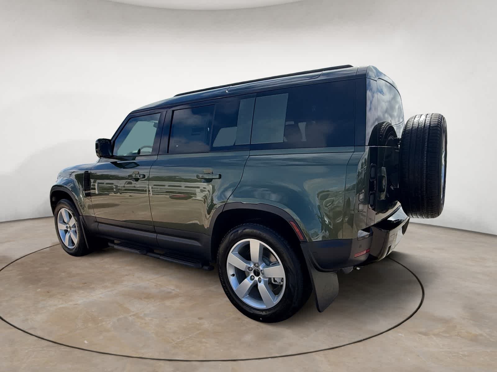 New 2026 Woolstone Green LAND ROVER S image 3