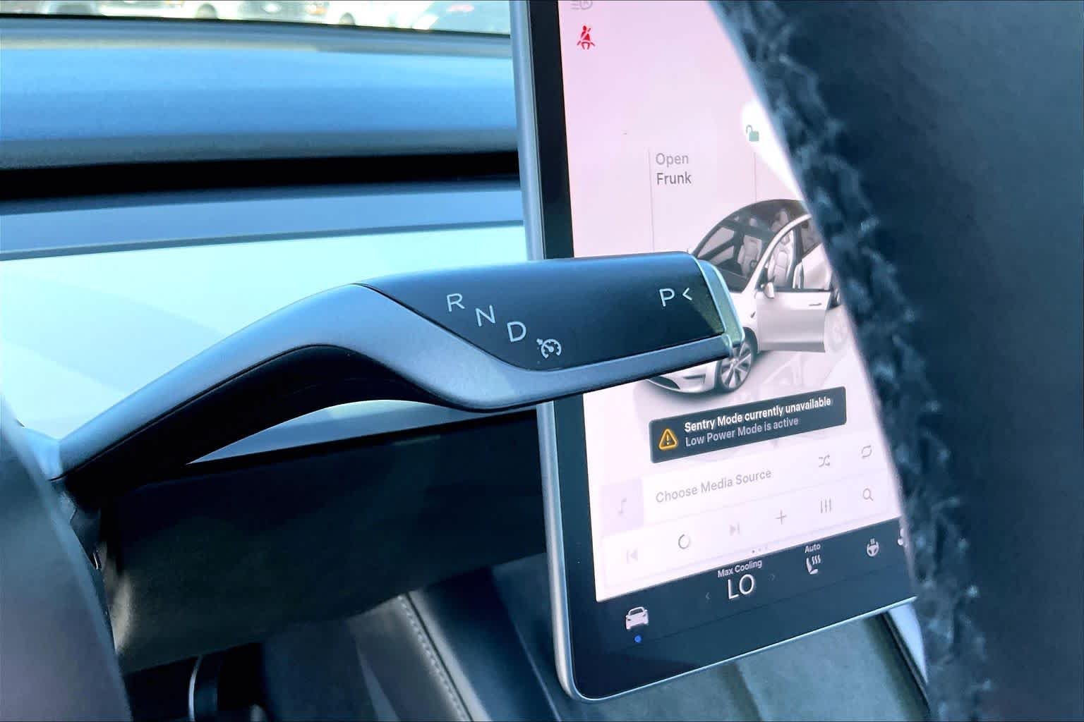 Used 2022 WHITE Tesla Long Range image 31