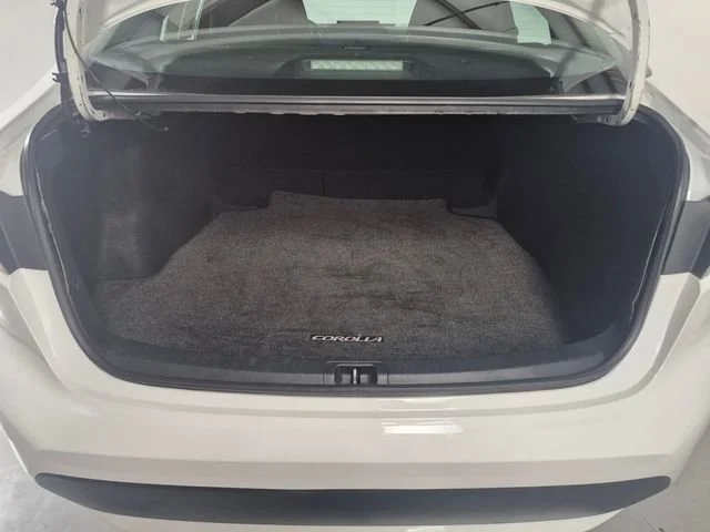 2021 Toyota Corolla LE - Photo 13