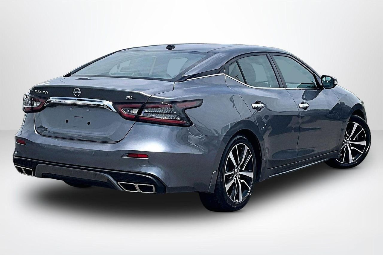 Used 2023 Gun Metallic Nissan SL image 6