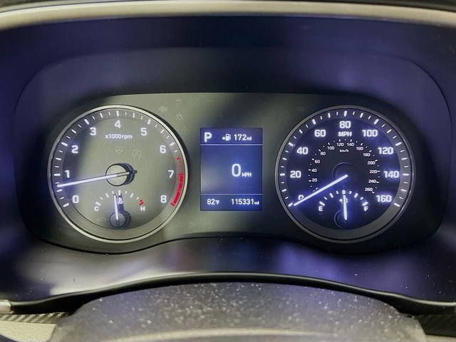 Used 2020 White Hyundai SE image 14