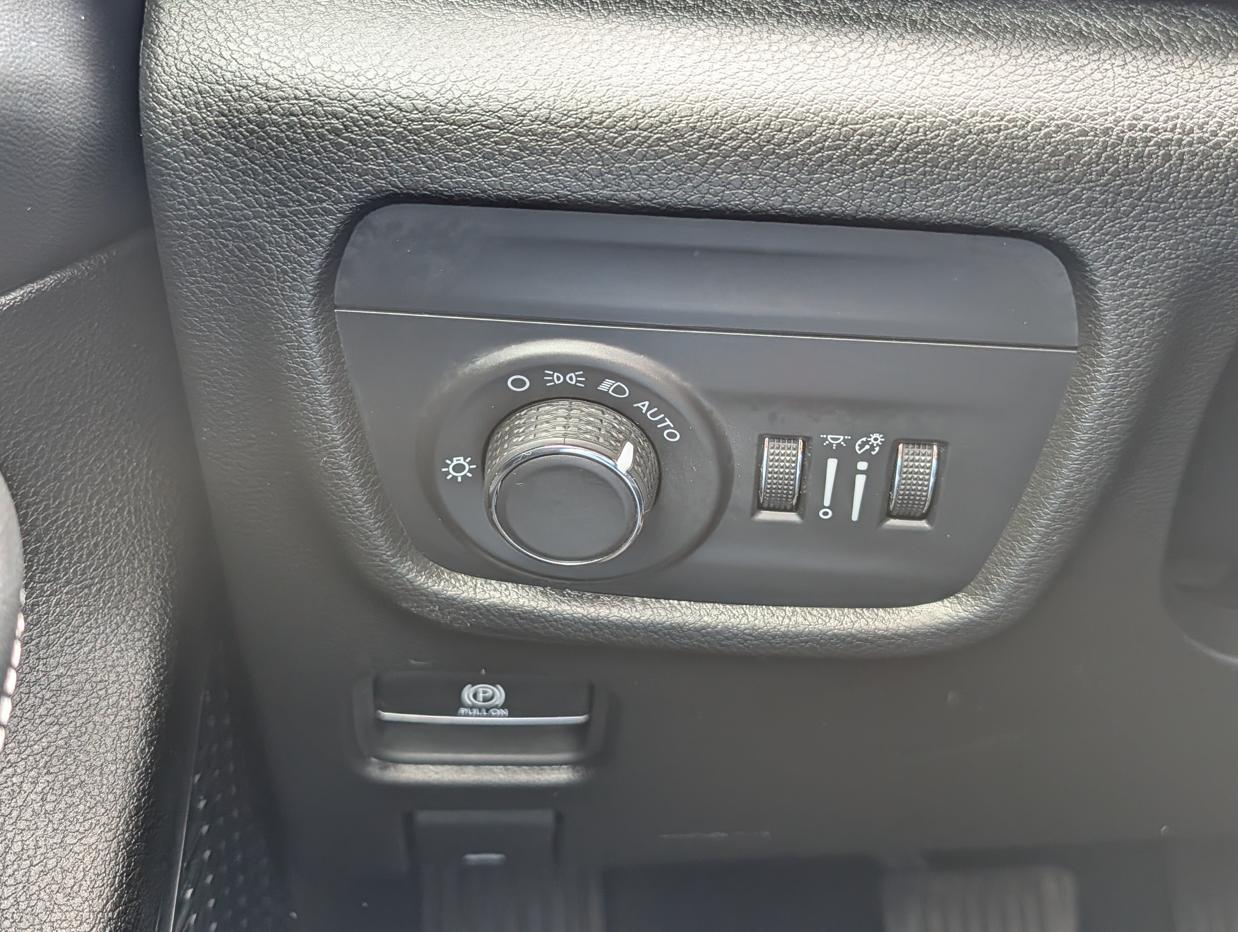 Used 2023 Bright White Clearcoat Jeep Altitude X image 26