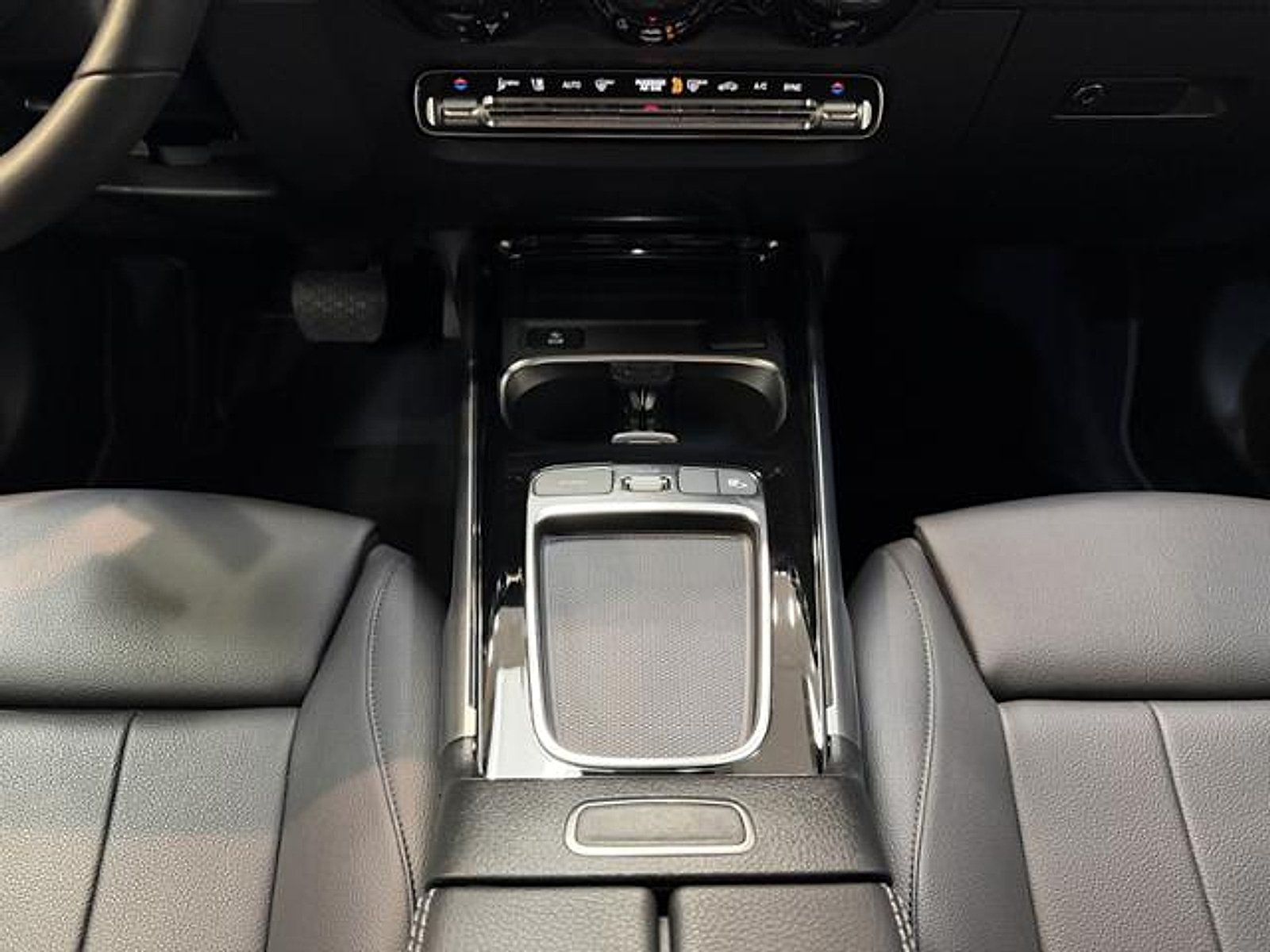 Certified Used 2025 Night Black Mercedes-Benz  image 15