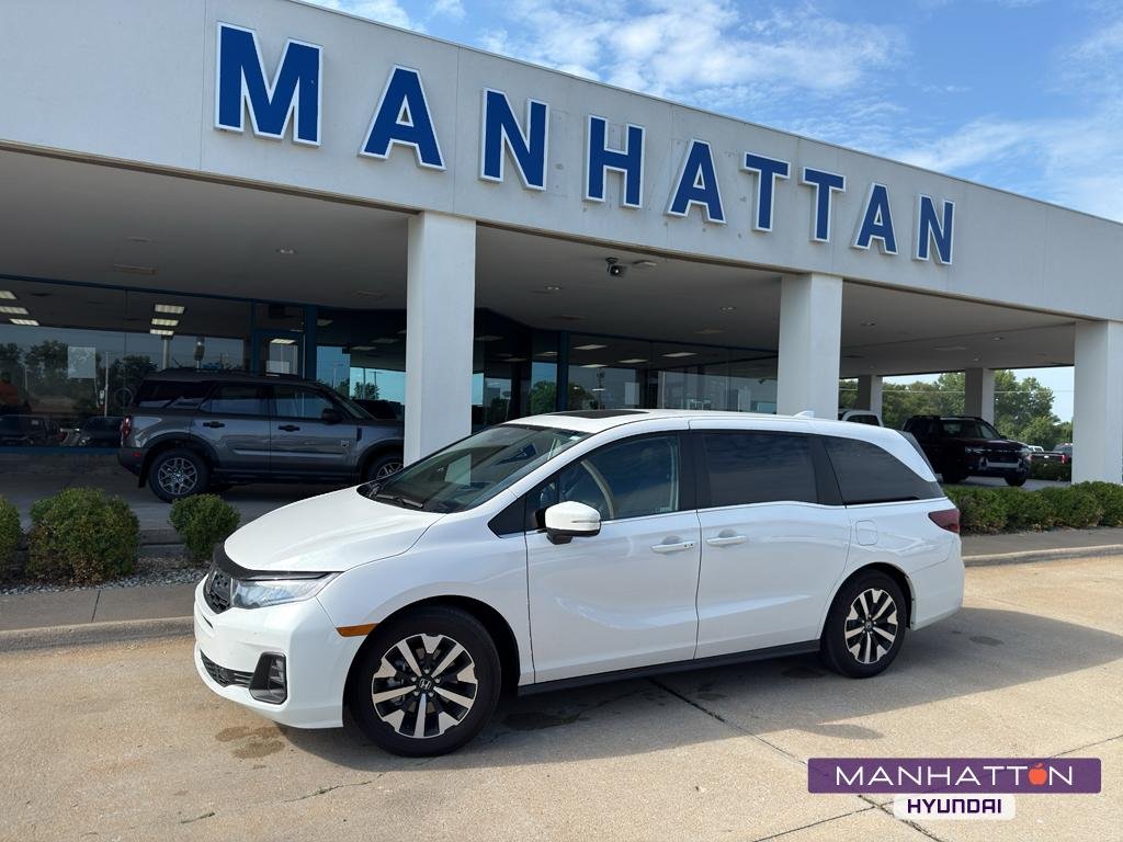 Used 2025  Honda EX-L image 1