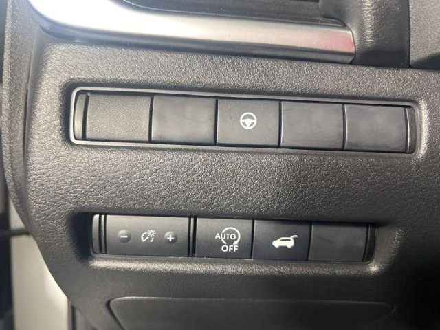 2025 Nissan Rogue SV - Photo 18