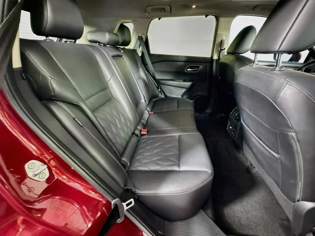 Used 2024 Red Nissan Platinum image 37