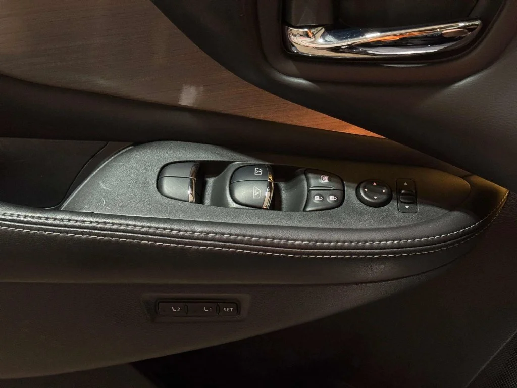 Used 2016 Magnetic Black Metallic Nissan Platinum image 20