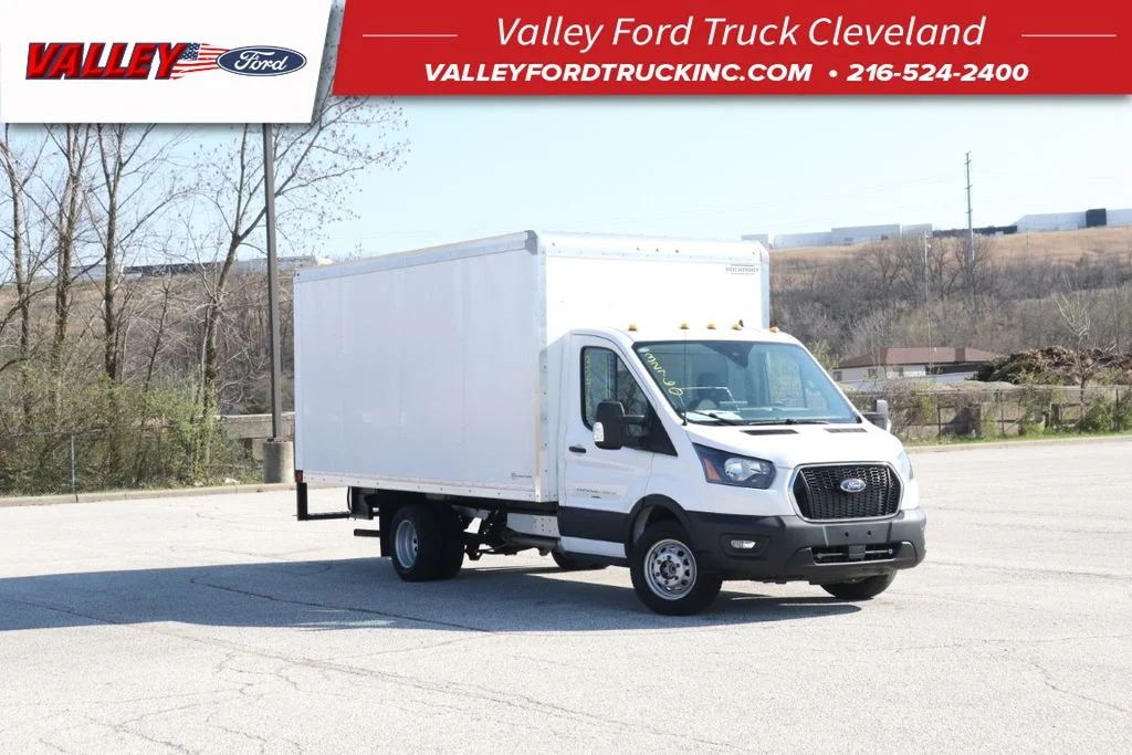 Used 2024 White Ford Base image 1