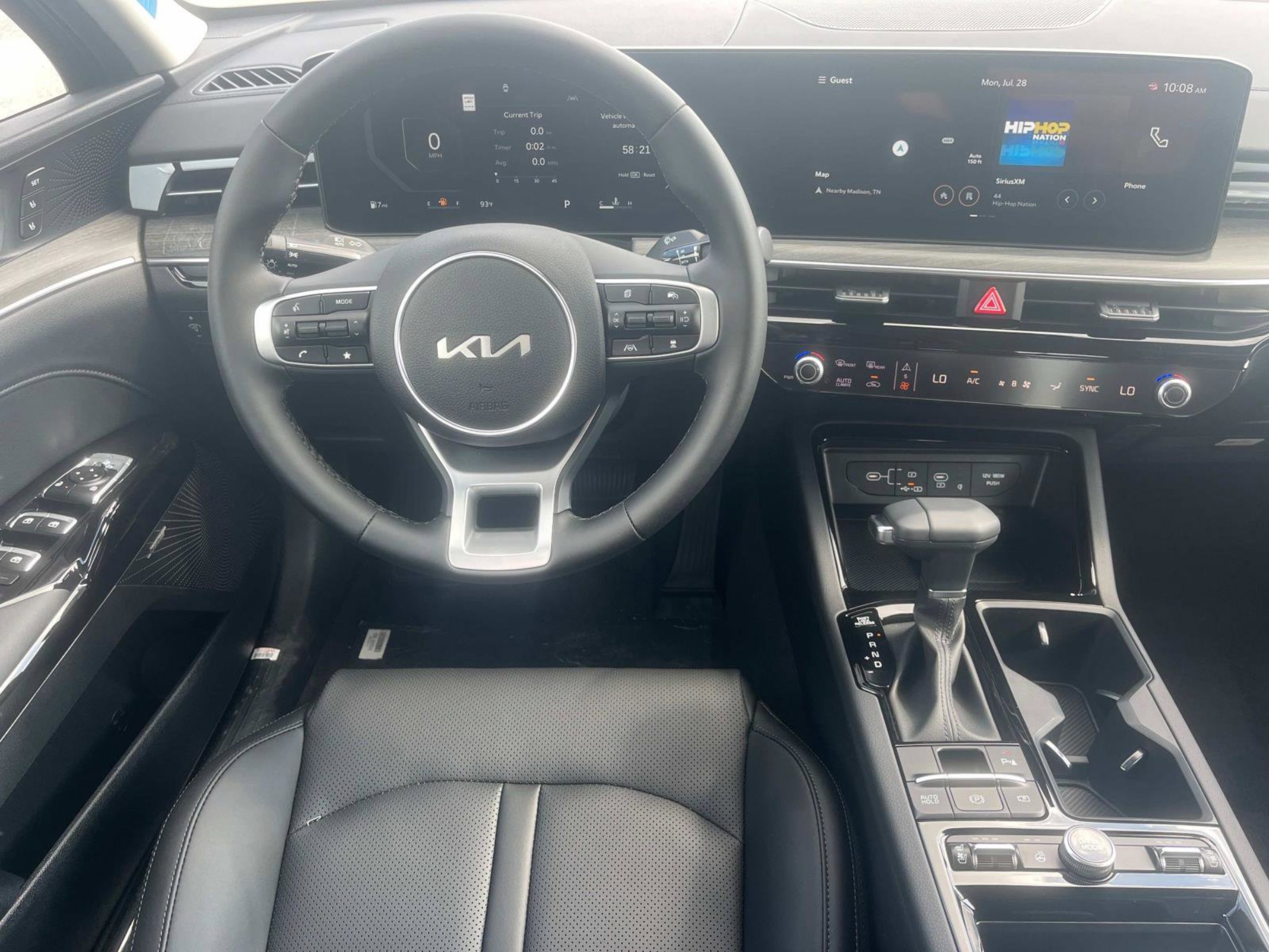 2025 Kia K5 EX - Photo 12