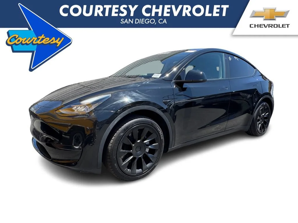 2023 Tesla Model Y Long Range Dual Motor All-Wheel Drive's photo