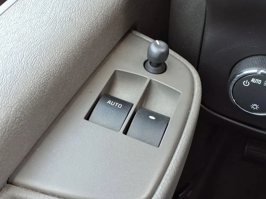 Used 2024 Summit White Chevrolet WT image 19