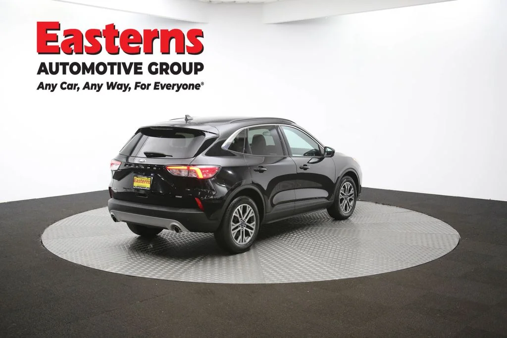 Used 2021 Black Ford SEL image 40
