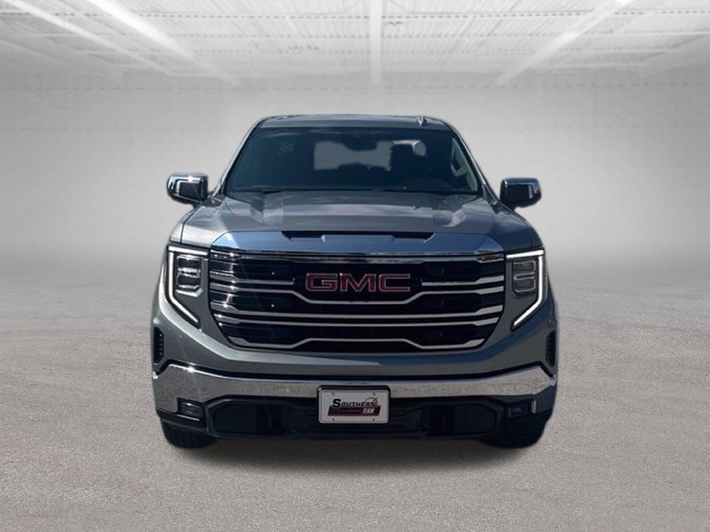 Used 2025 Silver GMC SLT image 9
