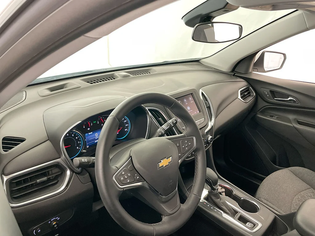 Used 2024 Summit White Chevrolet LT image 10