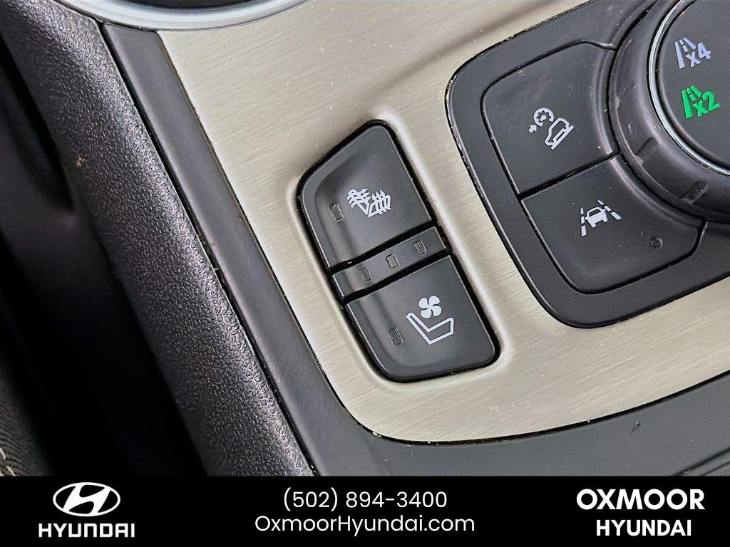 Used 2020 Summit White GMC Denali image 21
