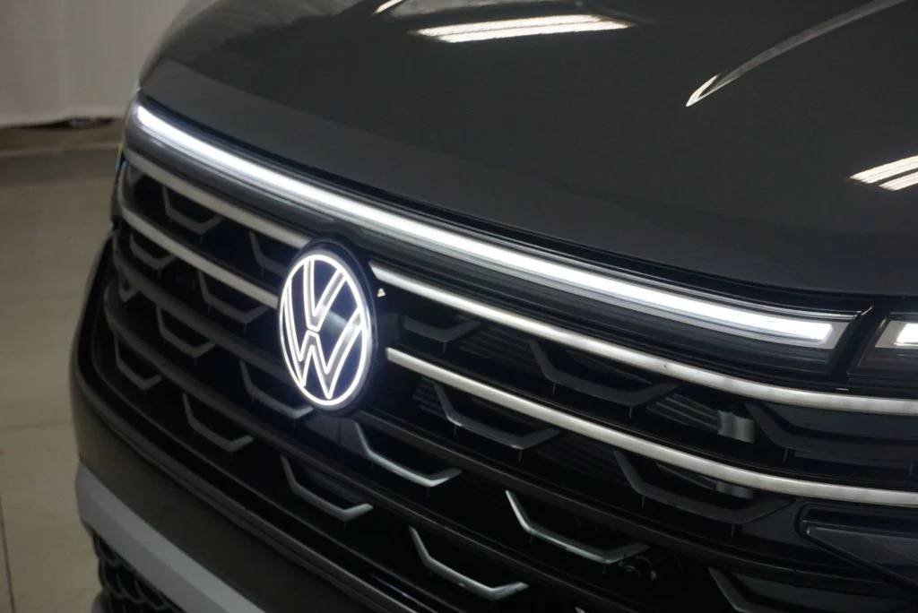 New 2026 Pure Gray Volkswagen Peak Edition image 37