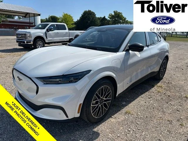 New 2026 Star White Metallic Tri-coat Ford Premium image 1