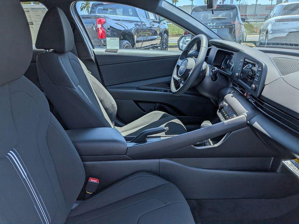 New 2026 White Hyundai SEL Sport image 30