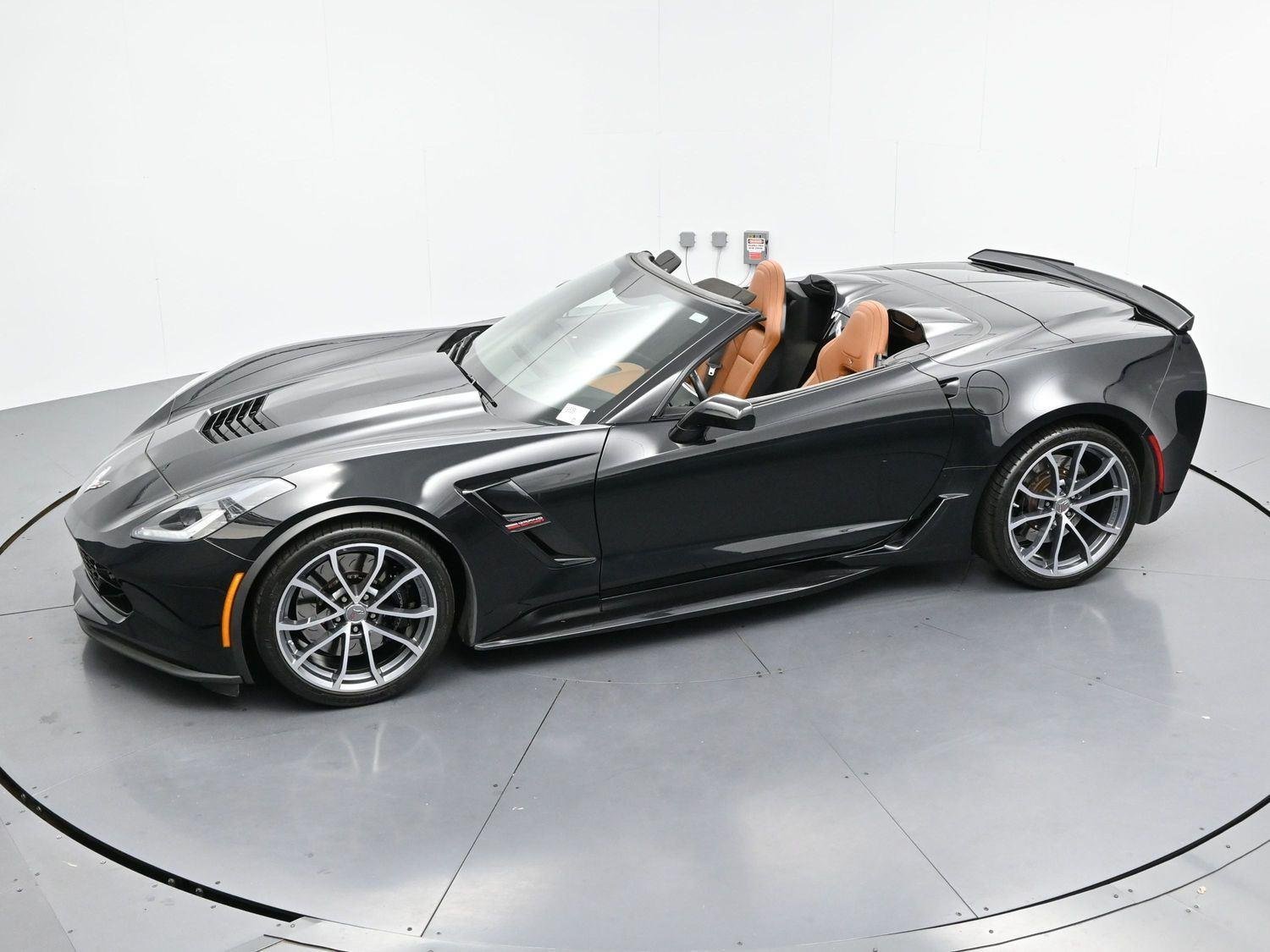 Used 2019 BLACK Chevrolet Grand Sport 2LT image 38