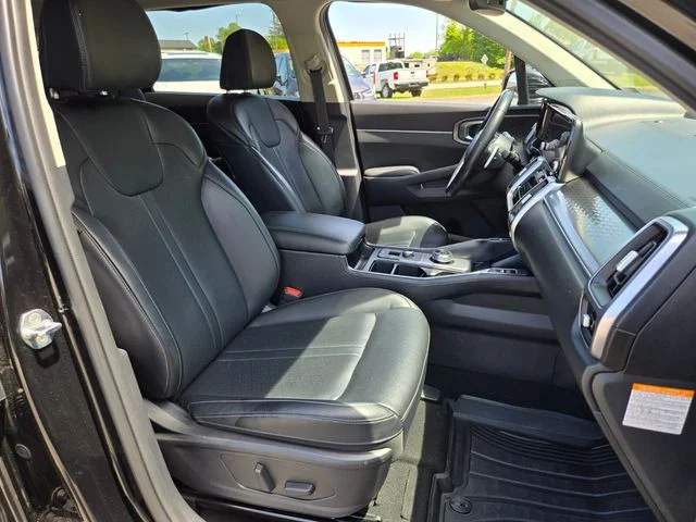 Used 2023 Black Kia EX image 22