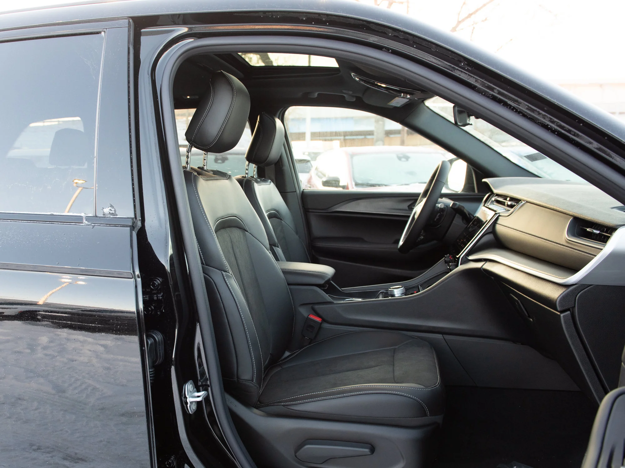 New 2025 Black Jeep Altitude* image 25