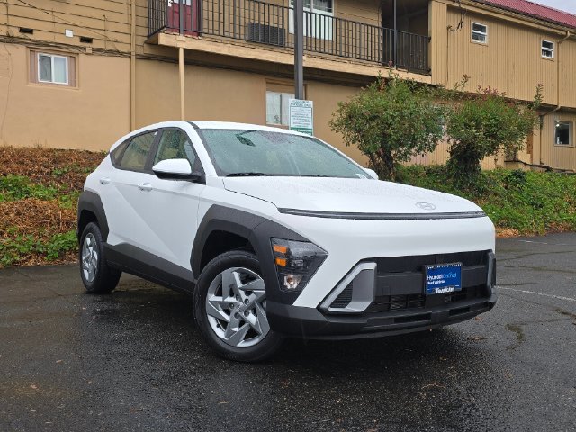 Certified Used 2025 Red Hyundai SEL image 2