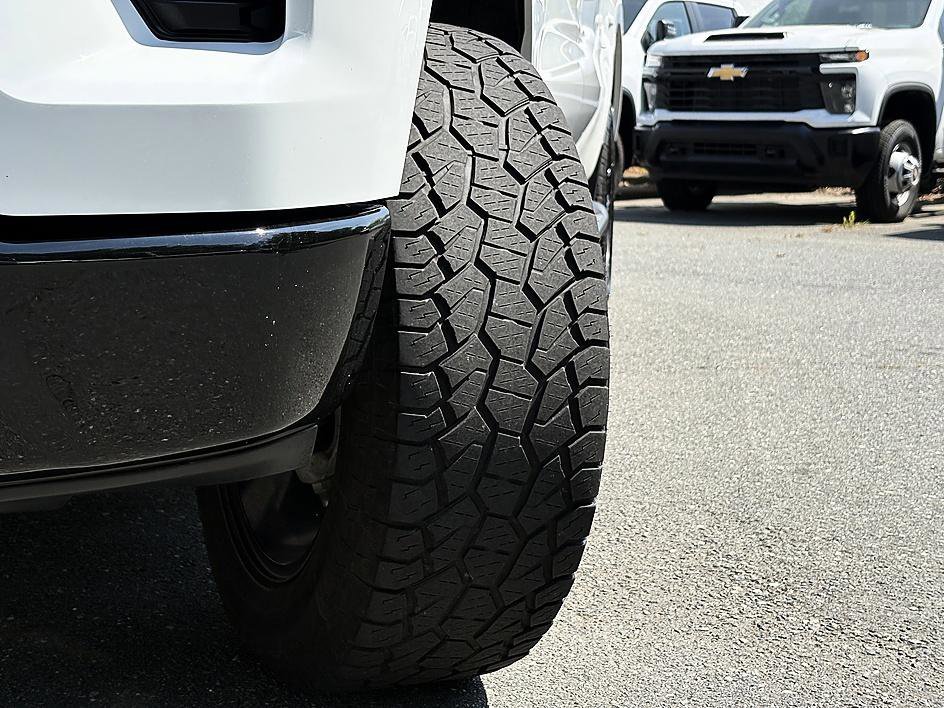 Used 2023 Summit White Chevrolet Custom Trail Boss image 25
