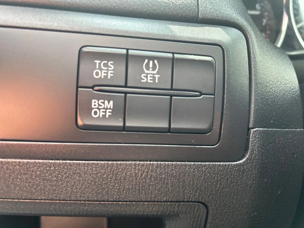 Used 2015 Blue Mazda Touring image 12
