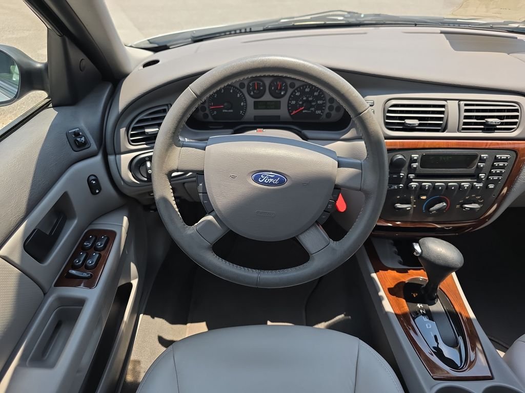 Used 2007 Silver Frost Clearcoat Metallic Ford SEL image 14