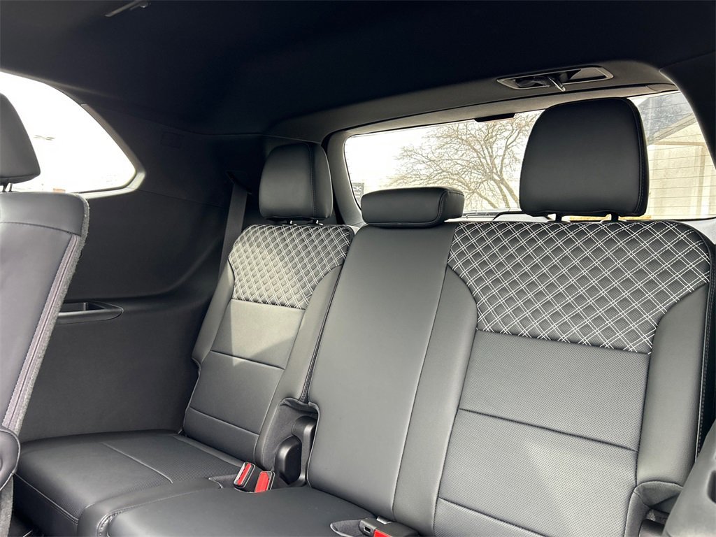 2026 GMC ACADIA - Image 35