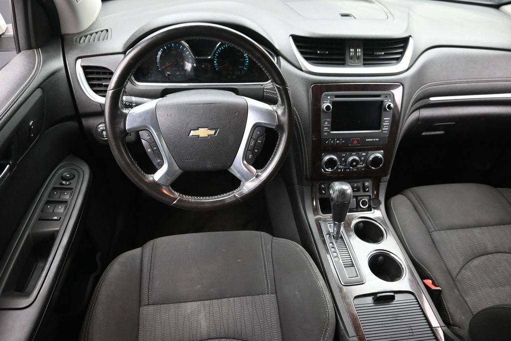 Used 2015 White Chevrolet 2LT image 15