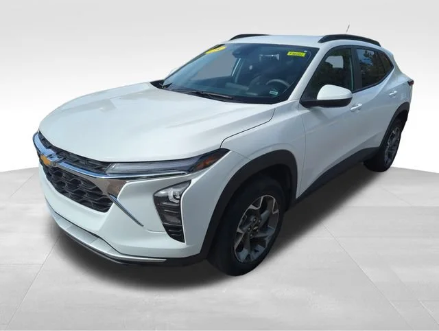 Used 2025 Summit White Chevrolet LT image 1